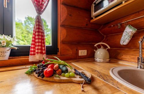 Gospic Villa | Luxury Family Lodge - Pool, Spa & Tennis Paradise