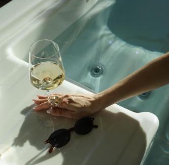 Zlatibor Apartment | Sky Spa Penthouse Suite with Hot Tub Zlatibor