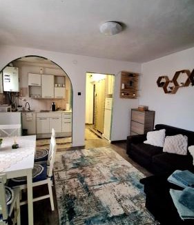 Tirnaveni Apartment | VITAN Central Apartament