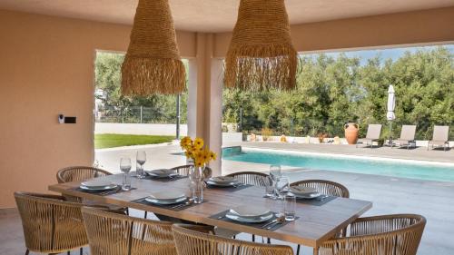 Tar Villa | Modern Villa Ava with outdoor pool in Tar