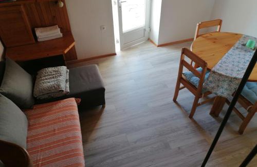 Ustrine Apartment | Apartman Ustrine