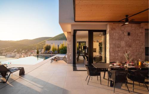 Cove Rogacic House | Divine View Villa