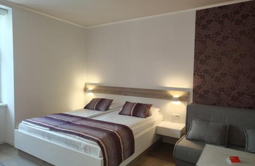 Old Town Apartment | Central Point Privilege Apartments