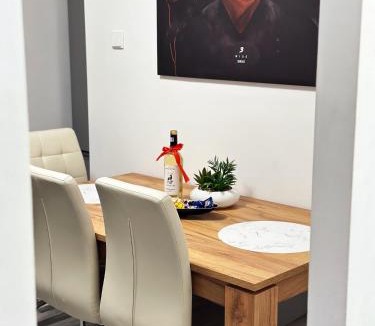 Petrosani Apartment | Zara’s Home Apartaments