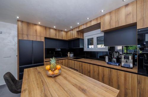 Kastel Stari Villa | VILLA Juky