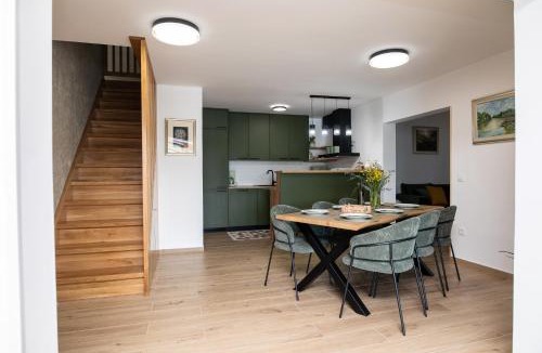 Grabrovnik House | Holiday home Luria Hill