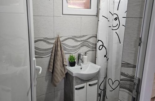 Inija House | Diamond House Rent -vikendica sa privatnim bazenom