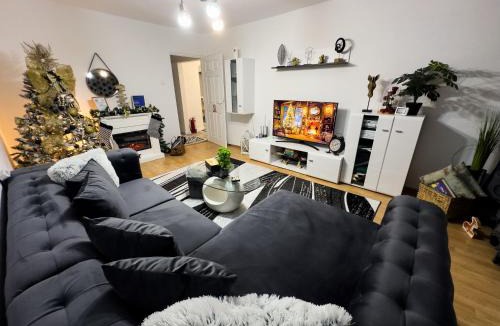 Petrosani Apartment | Zara’s Home Apartaments