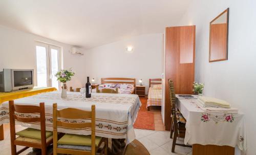 Sobra House | Guesthouse Sobra