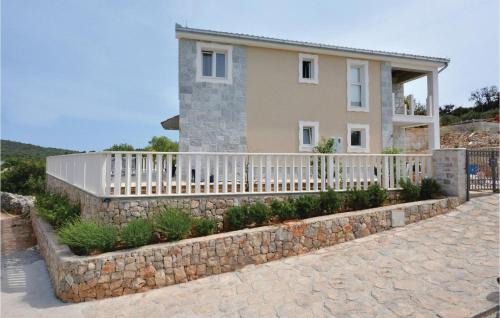 Veliki Drvenik House | Four-Bedroom Holiday Home Drvenik Veliki With Sea View 05