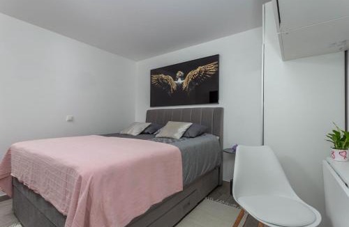 Krizna luka Apartment | Queen Hvar Luxury Apartment Jacuzzi & Bikes