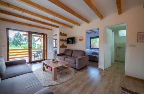 Visoko House | Sweet Home Visoko FREE PARKING, AC, RENT A CAR