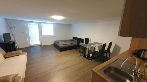 Tisina Hotel | Rooms and apartments Biš