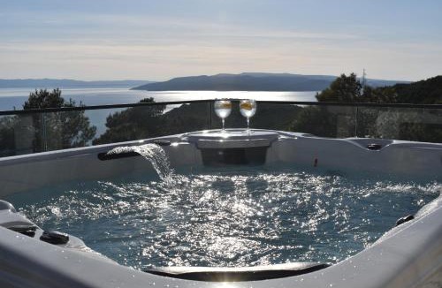 Veliko Brdo Villa | Luxury Villa Bašak with Infinity Pool and Sea View
