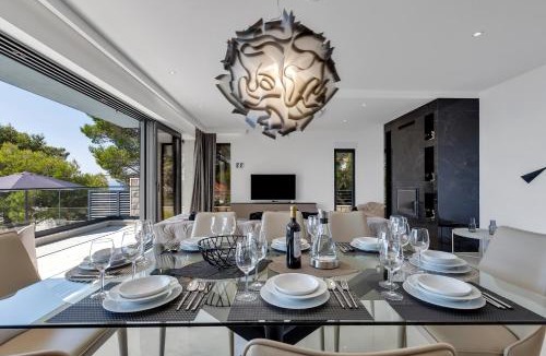 Veliko Brdo Villa | Luxury Villa Bašak with Infinity Pool and Sea View