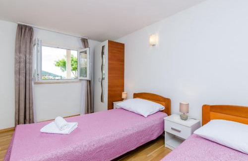 Gruz House | Apartments & Room Lino