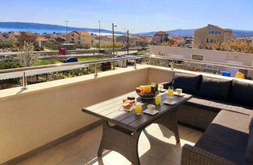 Kastel Luksic Apartment | Villa Axioma 4-Star Luxury Villa, 2 apartments, Sea View , close to beach, sea view terrace