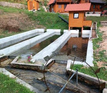 Sipovo Resort | Planinske kolibe Šipovo