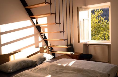 Ajdovscina House | Kotič na hribu