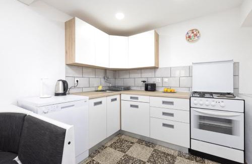 Veli Losinj Apartment | Apartments Ivna