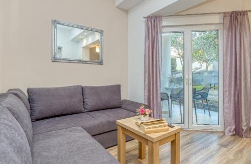 Okrug Gornji Apartment | Island Resort Mihaela