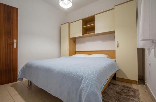 Verunic Apartment | Family-friendly apartments with swimming pool Verunic, Dugi otok - 14286