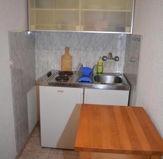 Drage Apartment | Holiday apartment in Drage with balcony, air conditioning, W-LAN 5013-1