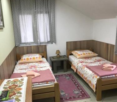 Banatski Karlovac House | Guesthouse Rebel