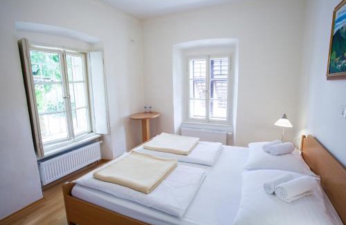 Nevlje Bed & Breakfast | B&B Pod Skalo