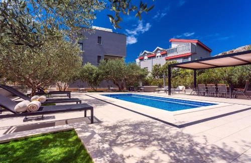 Dugi Rat Villa | Villa Topaz