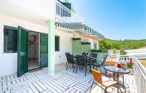 Hodilje House | Holiday Home Ston 1