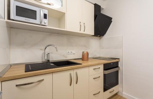 Milna House | Villa Stonehouse