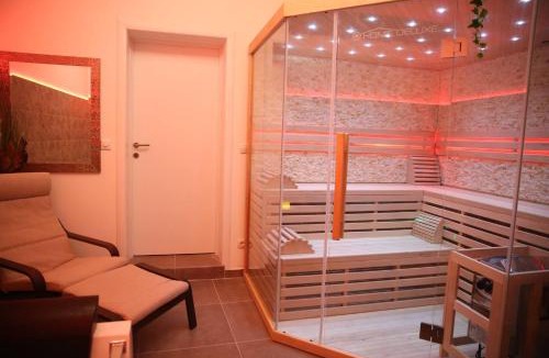 Crikvenica Apartment | Villa mit Whirlpool für 32 Per