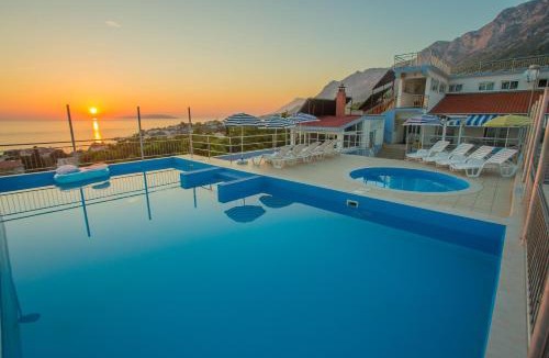 Gradac Hotel | Aparthotel Pecic