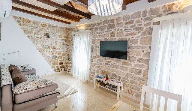 Apartments La Perla