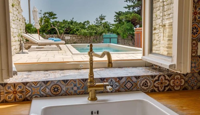 House in Osor with Furnished Terrace in Osor