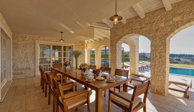 Lovely holiday villa Sara in Zudetici