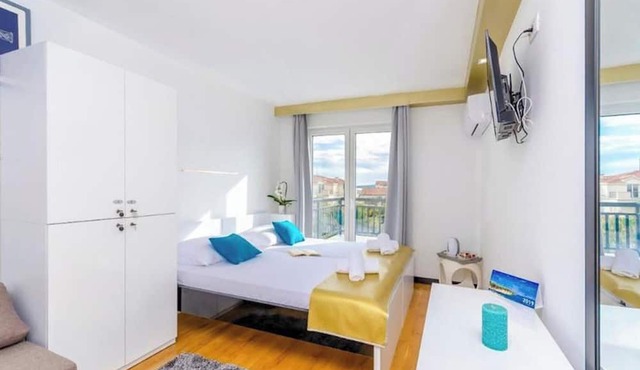 Room-all Saints Suites B&b Kastela - Dou