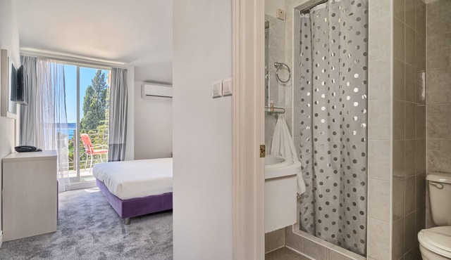 Aqua Guestrooms Kastela