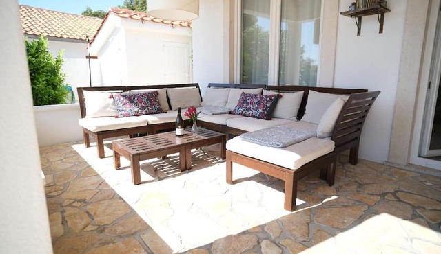 Holiday villa Prislin with pool in Kampor