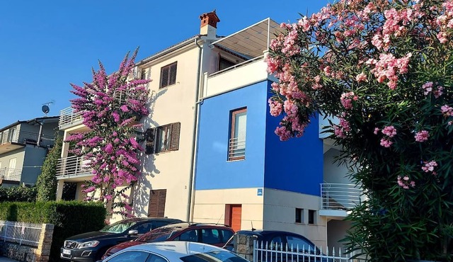 Spacious charming apartment nearby the sea in Pula