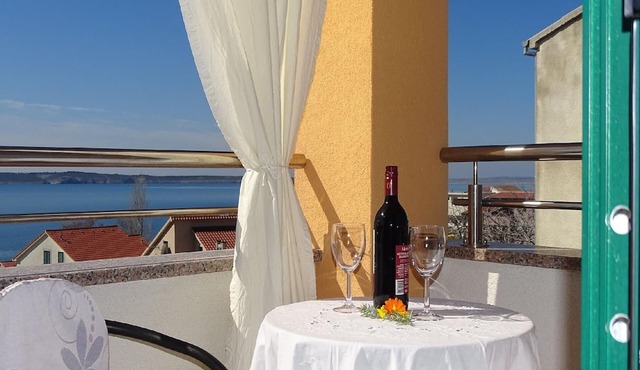 Apartment Lemi with sea view in Ražanac