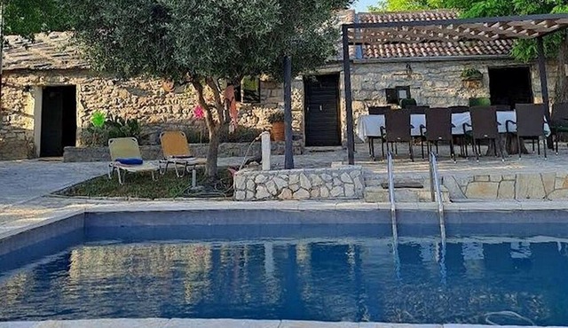 Family friendly house with a swimming pool Benkovac, Zagora (K-21720)