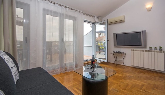 Apartment in city center with sea view in Pula