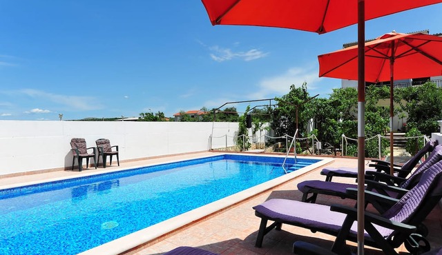 Villa Velin Apartments