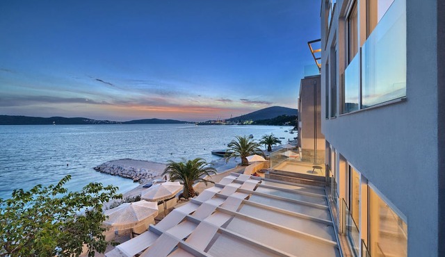 Livingstone Beach House