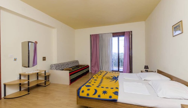 Apartments Franciska in Brodarica