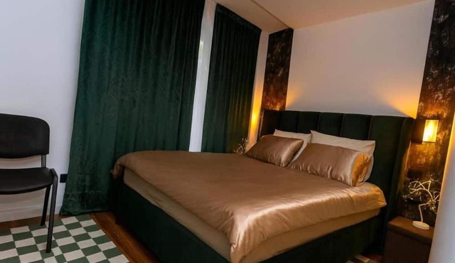Welcoming & Relaxing One-bedroom apartment with AC in vibrant Bucharest Central in București