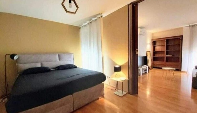 Spacious 5-bedroom apartment in awesome Split with AC