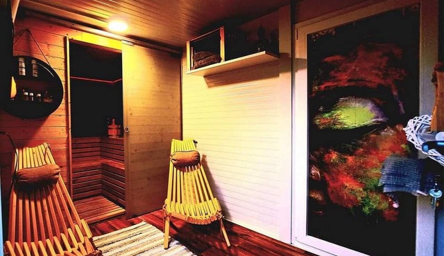 Mobile Home Cabana with HotTube&Sauna in Pragersko